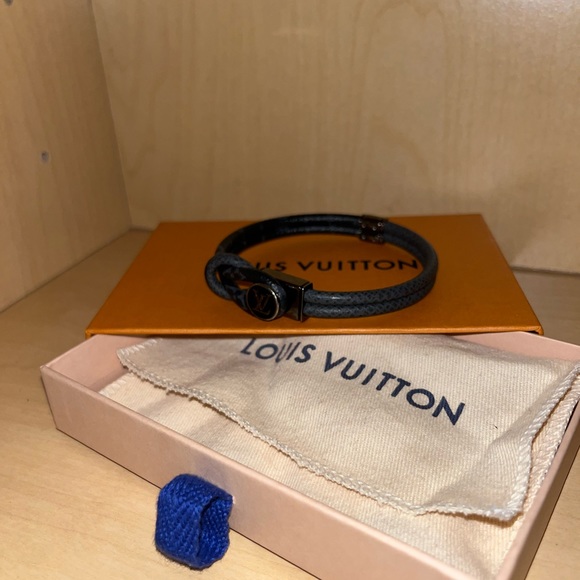 Louis Vuitton Loop It Bracelet Eclipse Monogram Canvas. - Picture 4 of 4